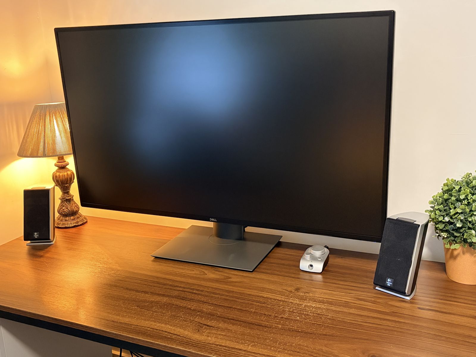 - Dell UltraSharp 43" 4K UHD Display -