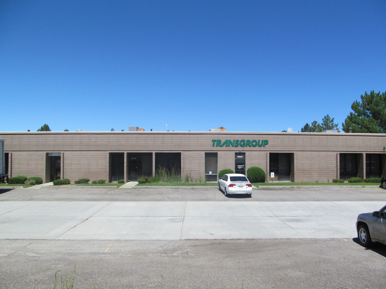 7,782 SF Office/Warehouse in SLC - Dock High and Ground Level- Close to SLC Airport