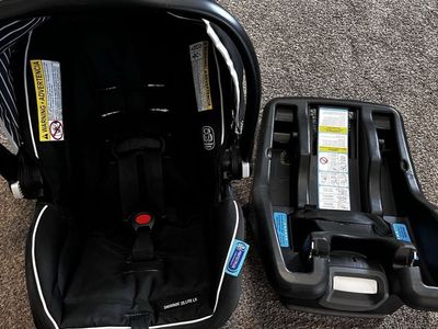 Graco SnugRide Car Seat and Base