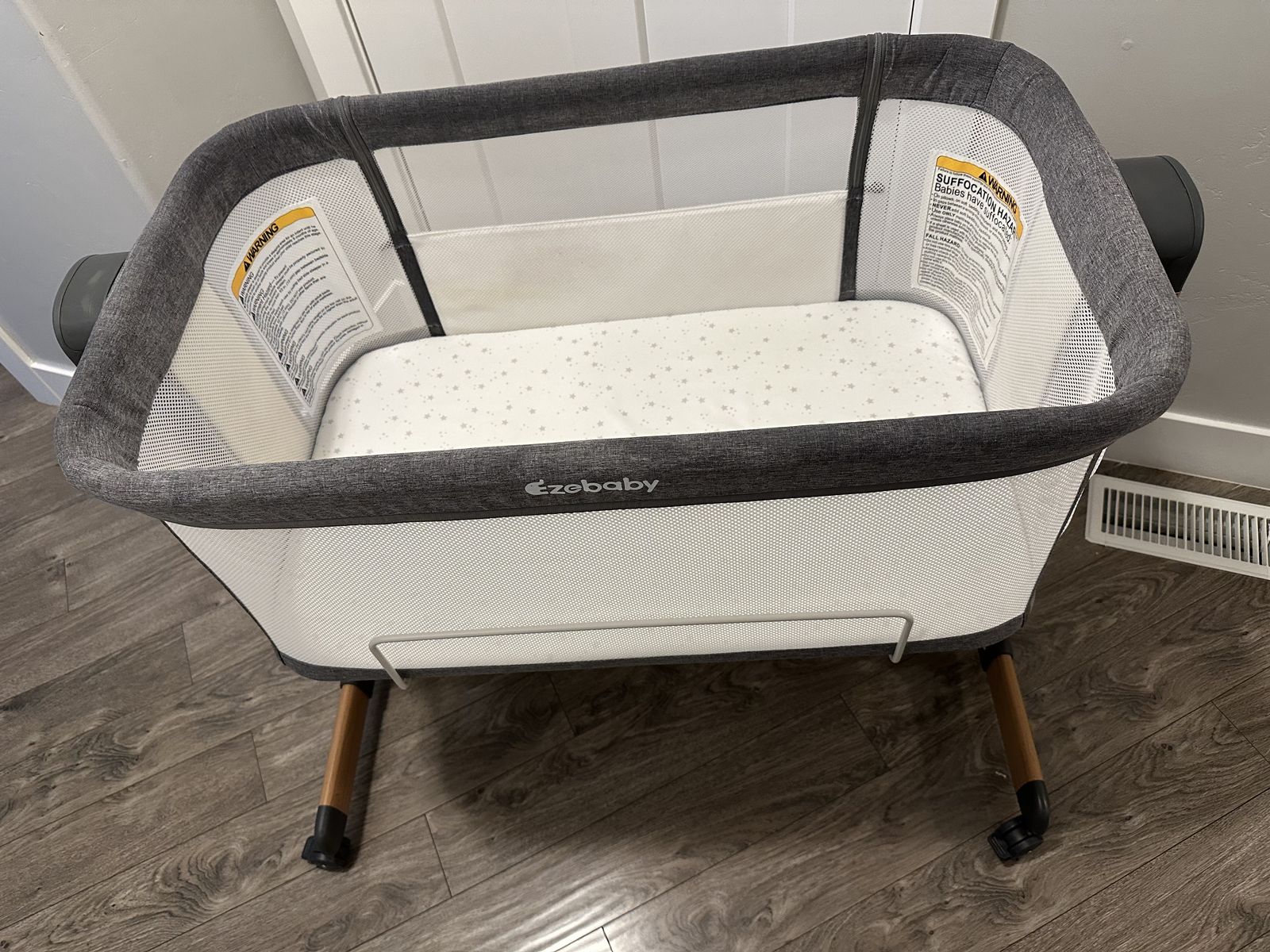 Ezebaby 3-in-1 Baby Bassinet