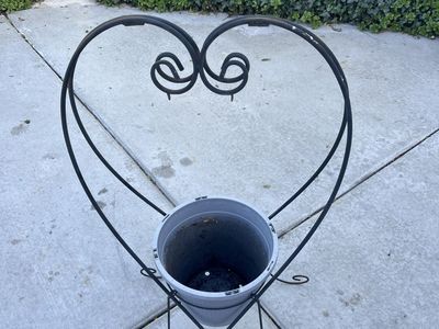 Tall metal heart garden decoration and pot 36” T 2