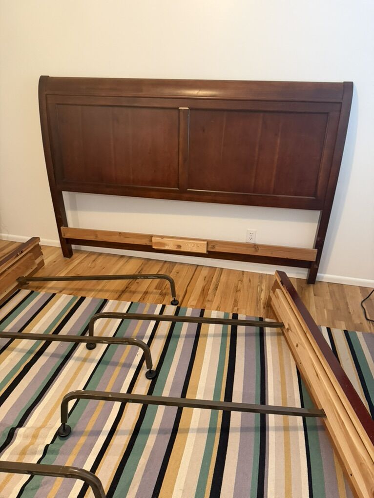 King Wood Bedframe