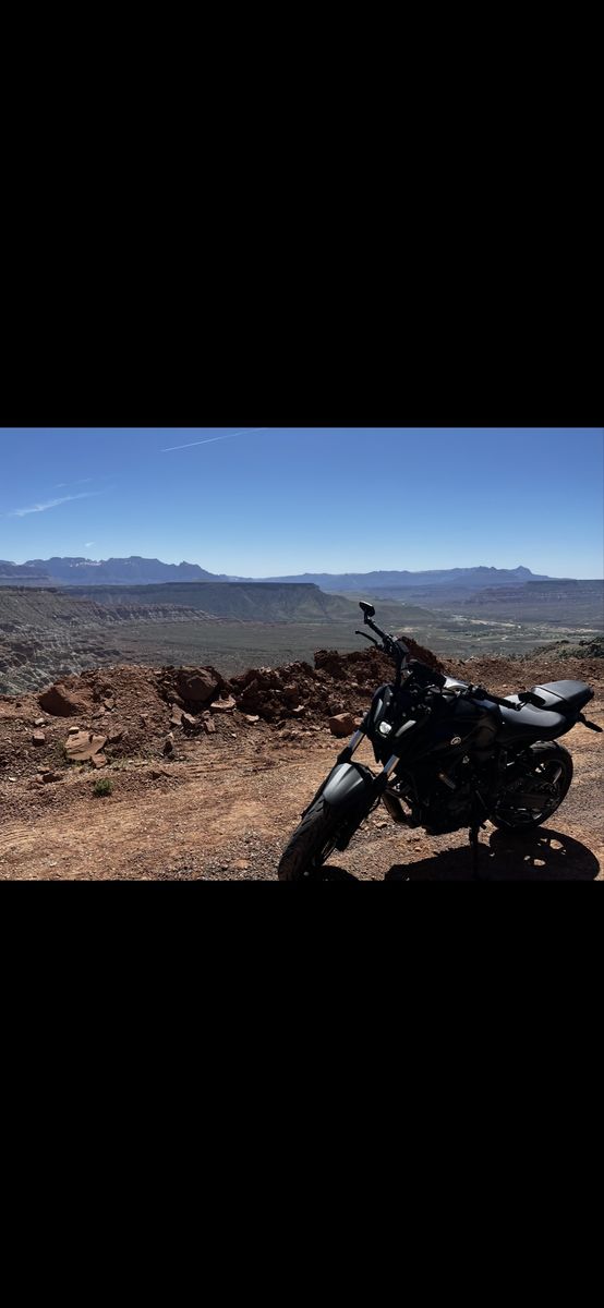 2022 Yamaha MT-07 Motorcycle - Low Miles, Great for Beginners or Experienced Riders