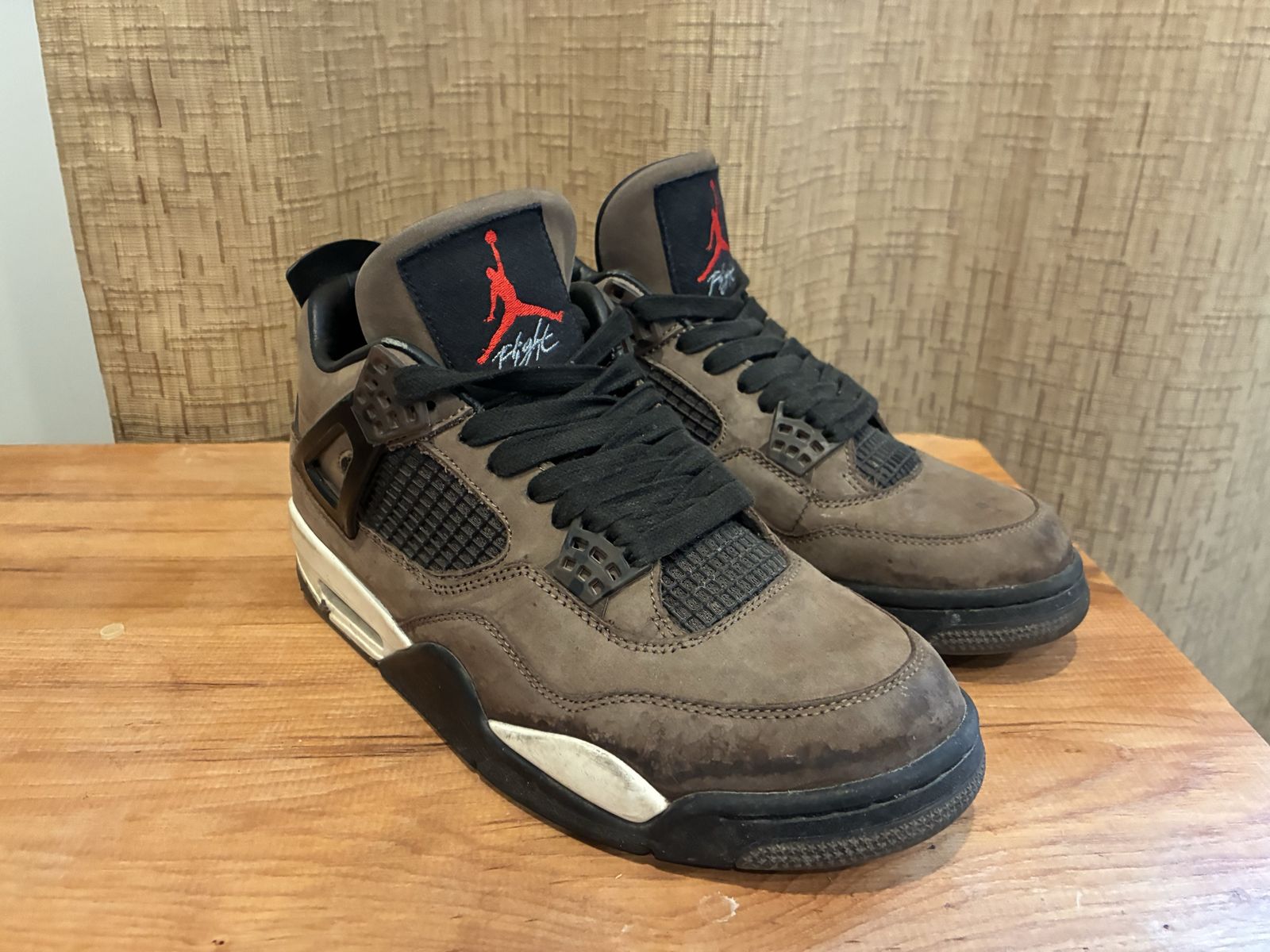 Nike Jordan’s 4s Travis Scott olive color