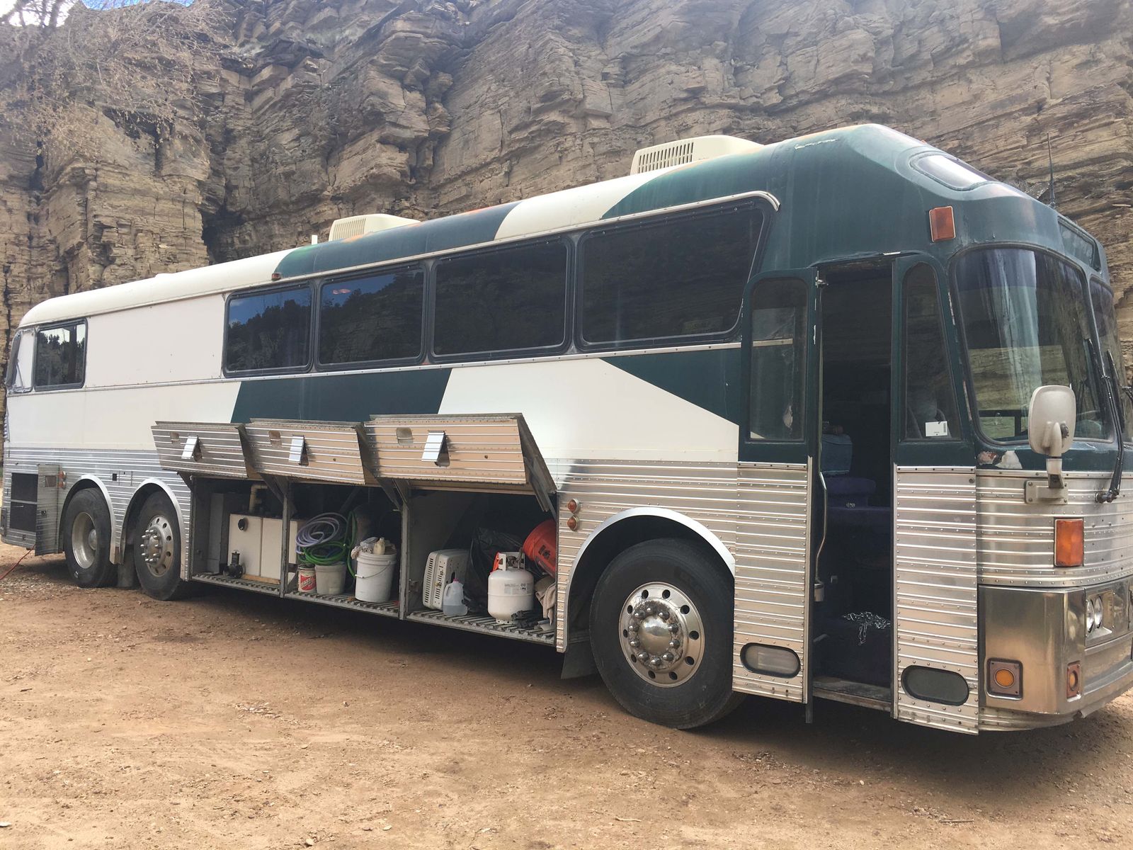 Eagle Bus Conversion, Trades welcome