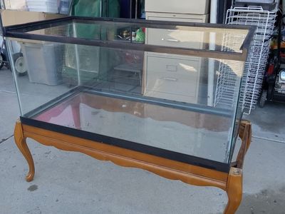 REDUCED. 365 gallon aquarium/terrarium. Good condition