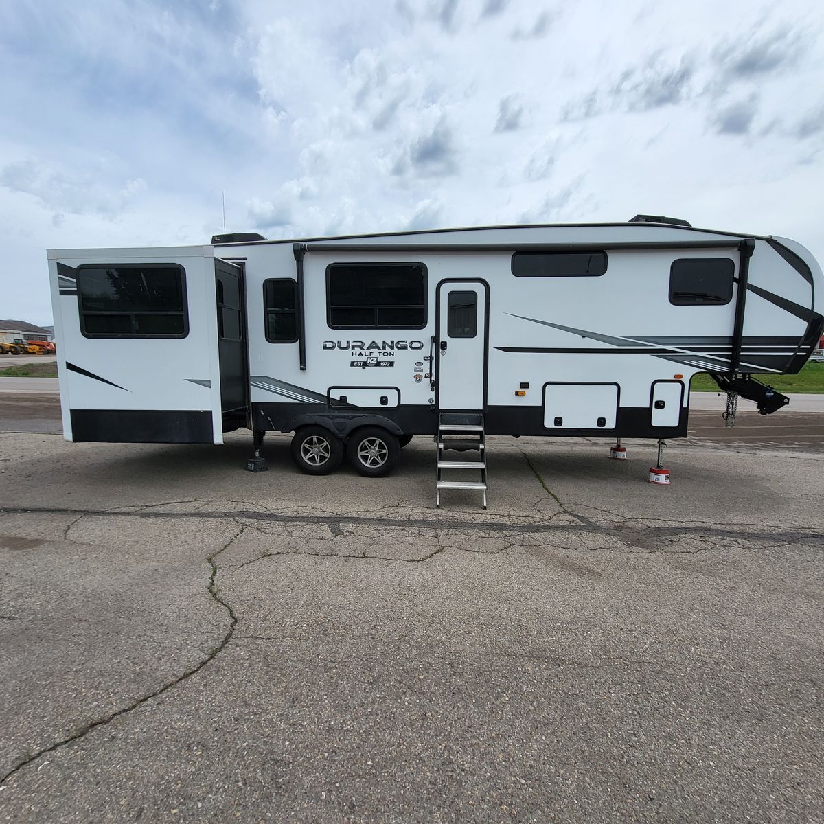 2022 KZ RV Durango D290RLT