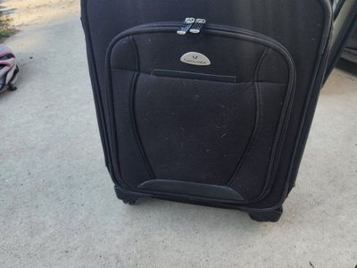 Samsonite Black Softside Rolling Suitcase Carry-On Luggage
