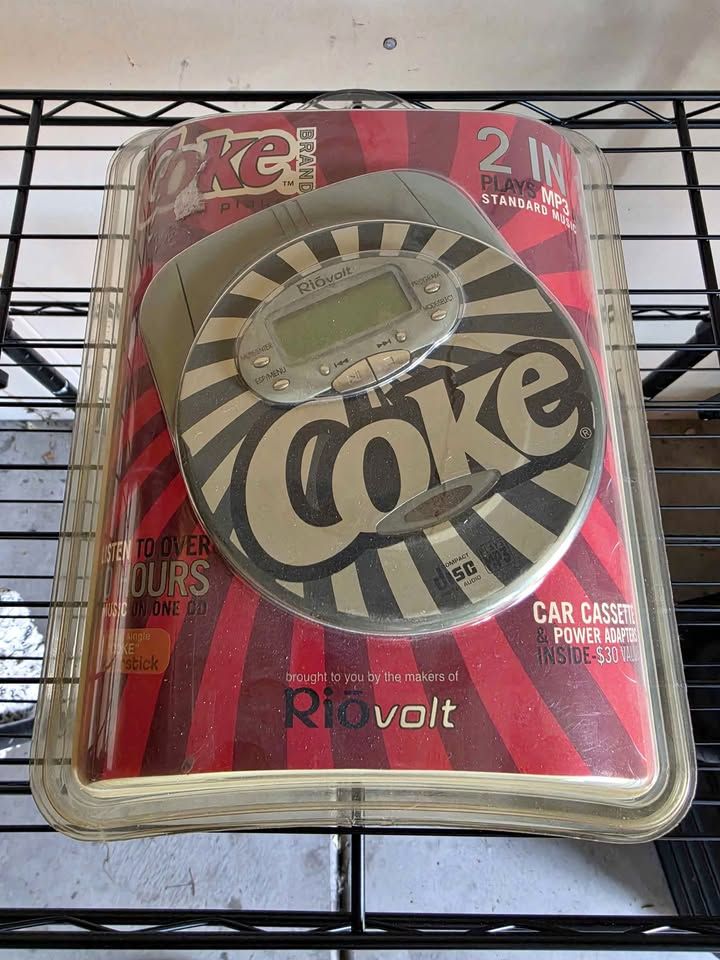 Rare vintage Coca Cola branded portable CD player by Riovolt Sealed