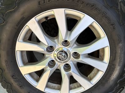 Land Cruiser / Tundra / Sequoia 5x150 wheels and 275/70R18 BFG KO2 tires