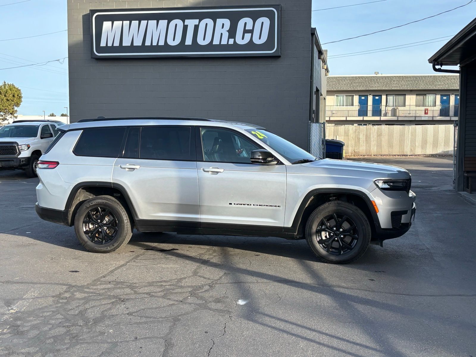 2024 JEEP GRAND CHEROKEE Altitude