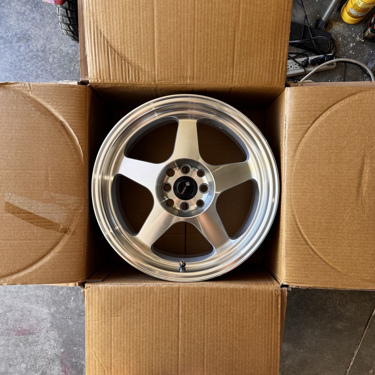 17x8 Vors SP1 4x100/4x114.3 - Silver