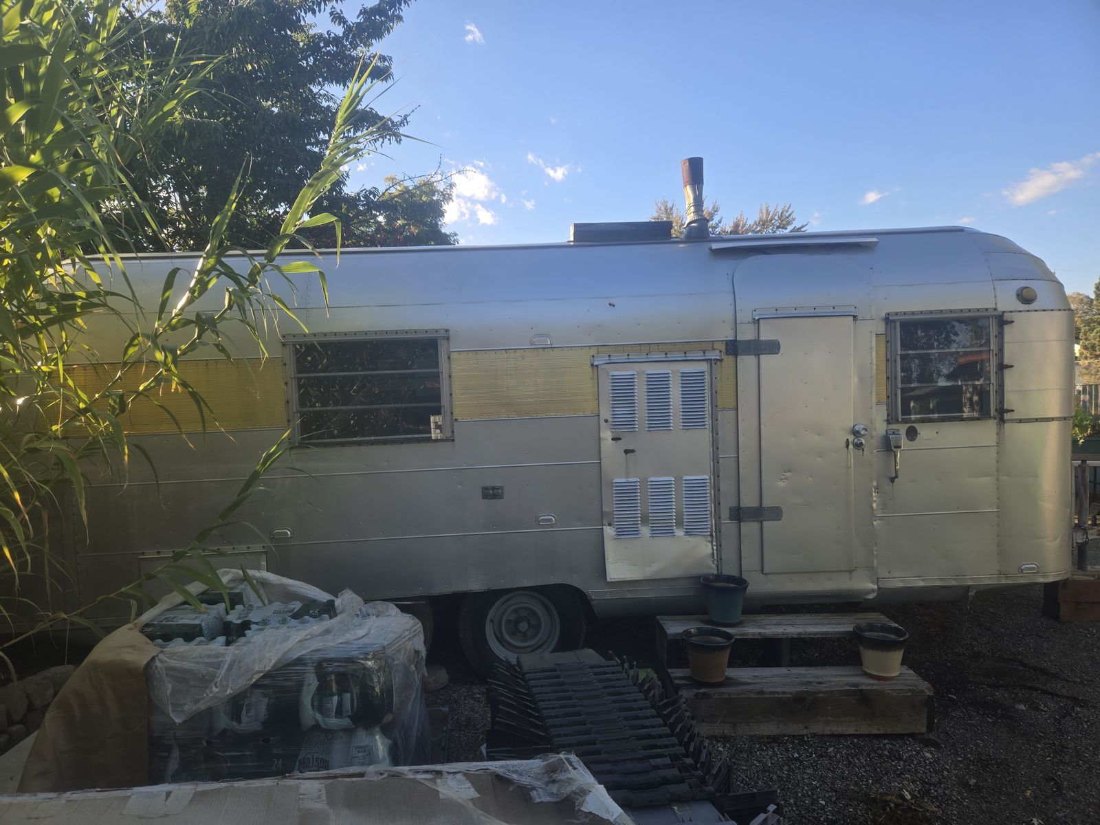 1965 Silver Streak Vintage Travel Trailer - Aluminum Exterior and Retro Interior