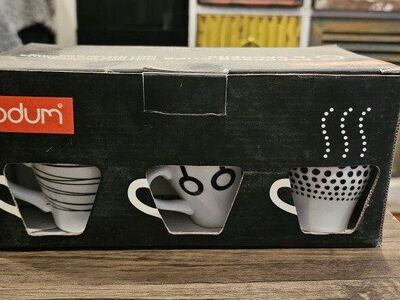 6 espresso cups and saucers