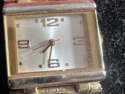 Vintage Gold Tone Filigree Design Stretch Band Quartz Watch, Rectangular Face