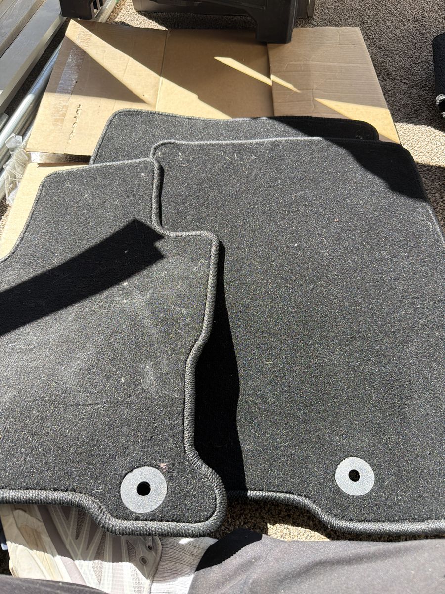 2020-2024 ForD Escape Floormats Set Of 4 NEW