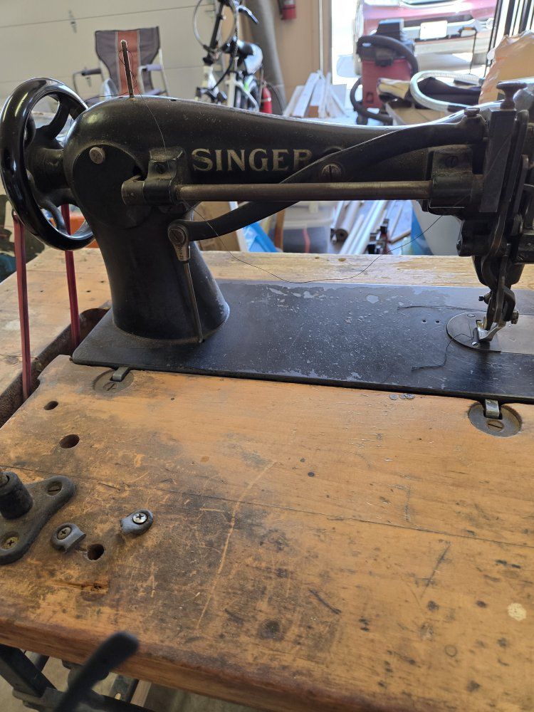 Singer model 16-188 industrial machine, electric