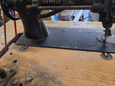 Singer model 16-188 industrial machine, electric
