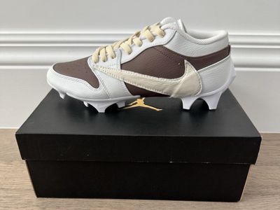 Brand new w Box Jordan 1 Low cleat Travis Scott Reverse Mocha Size 9