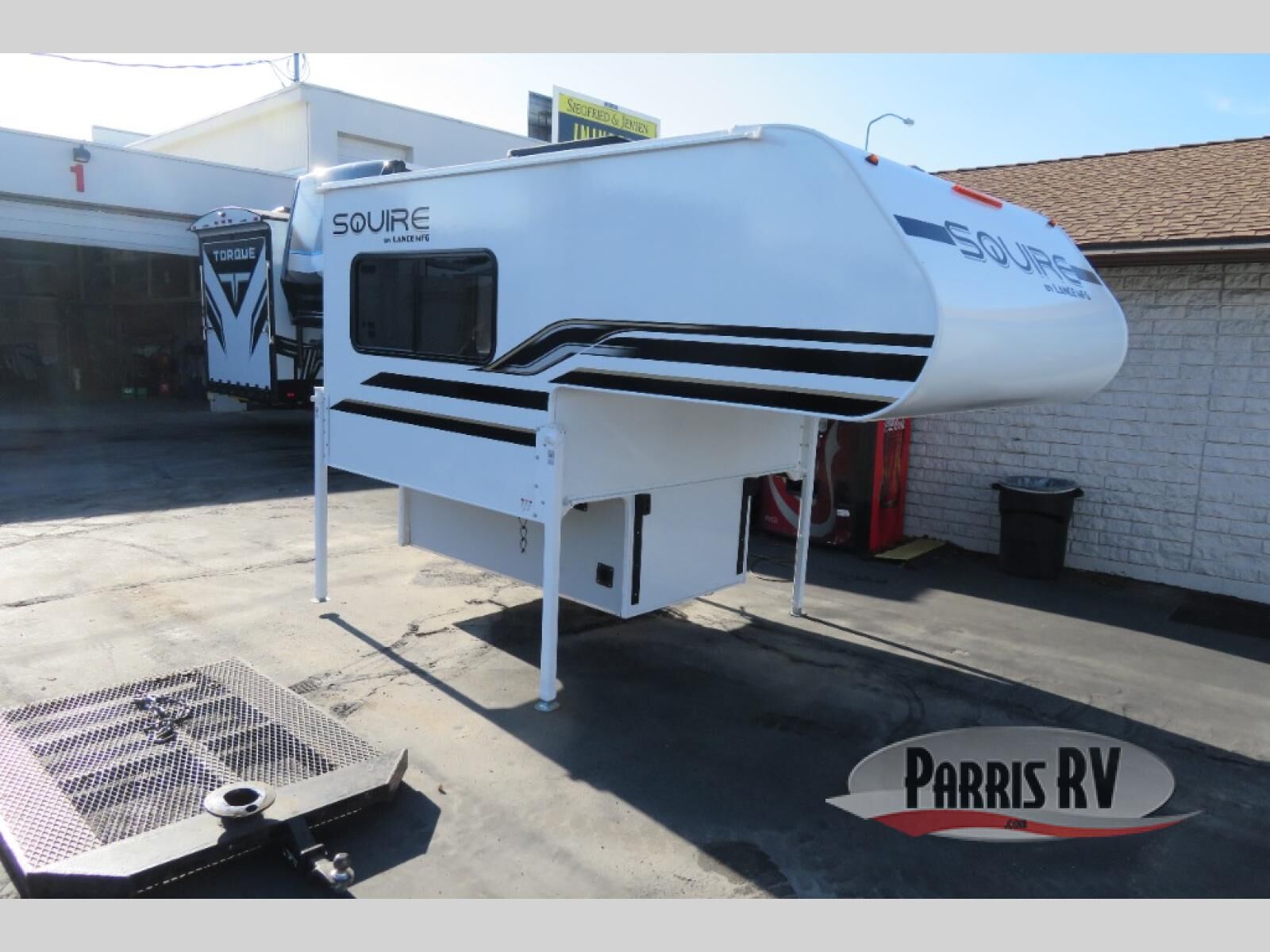 New 2025 Lance Squire Truck Campers SQ605