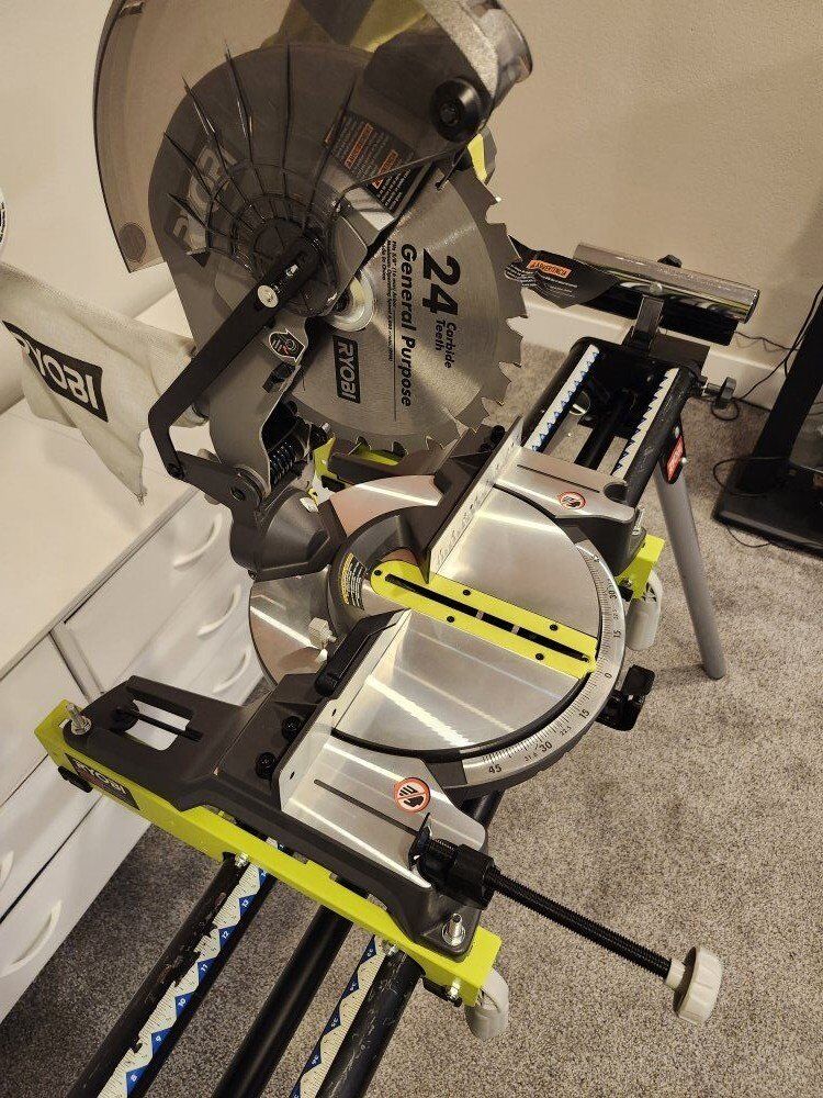 Ryobi stand and Ryobi 10" Miter saw