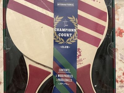 Silver One International The Champions Court Club Wooden Paddle Set - 2 Paddles & 2 Balls New in Box
