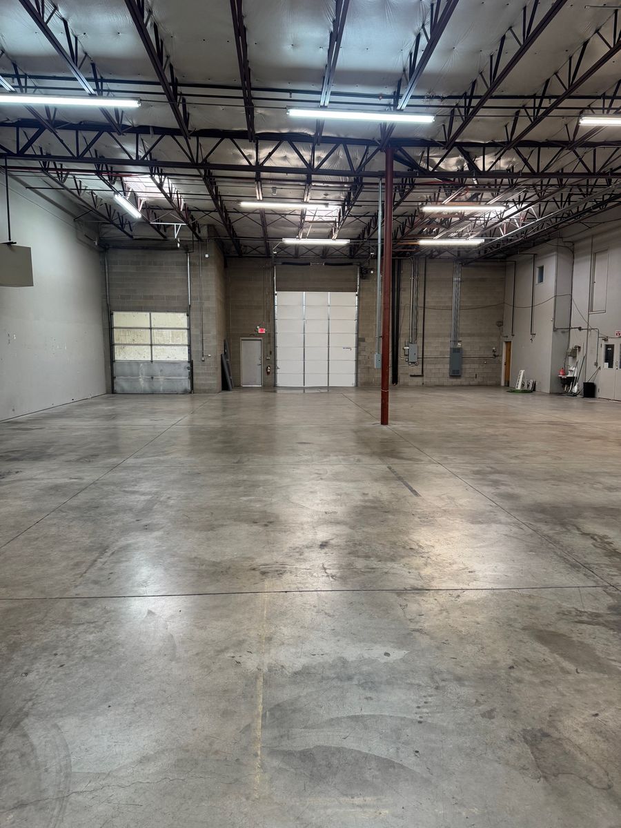 Main image 3