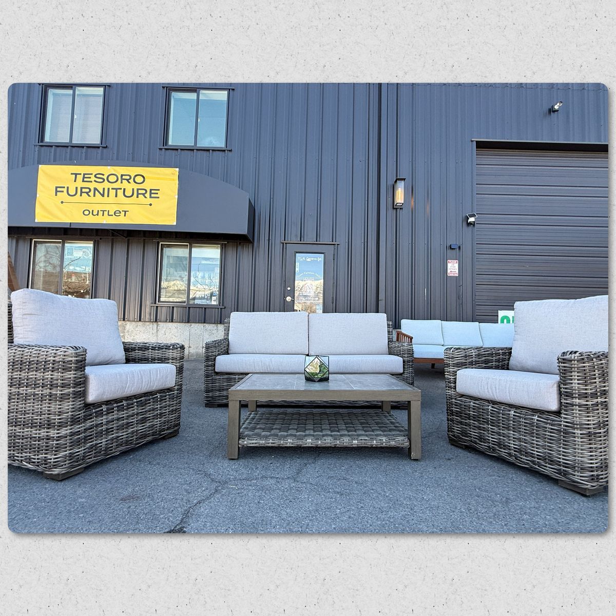 HALSTEAD OUTDOOR PATIO SET WE OFFER DELIVERY
