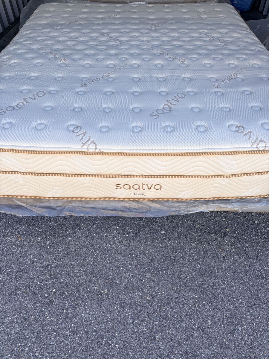 Saatva Classic Firm, Cali King Mattress