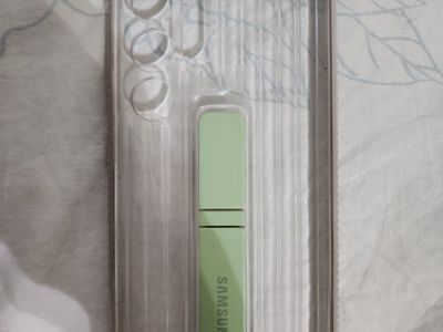Samsung Galaxy S22 Ultra Clear Case with Kickstand, Light Green, Like New