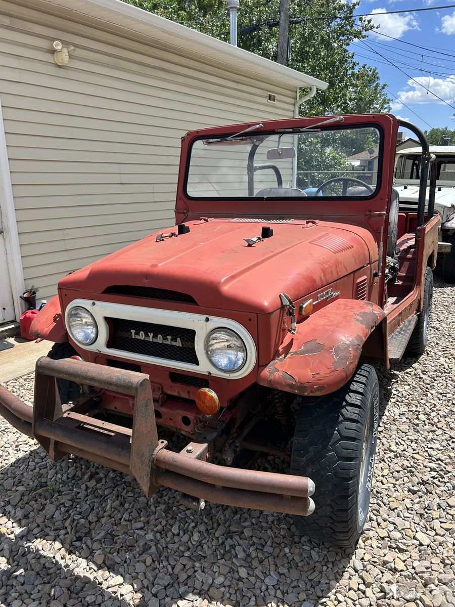 1973 Toyota Land Cruiser for fixing up/restoration
