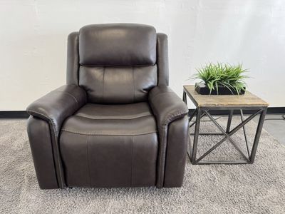 COSTCO LEATHER ROCKING POWER RECLINER CHAIR