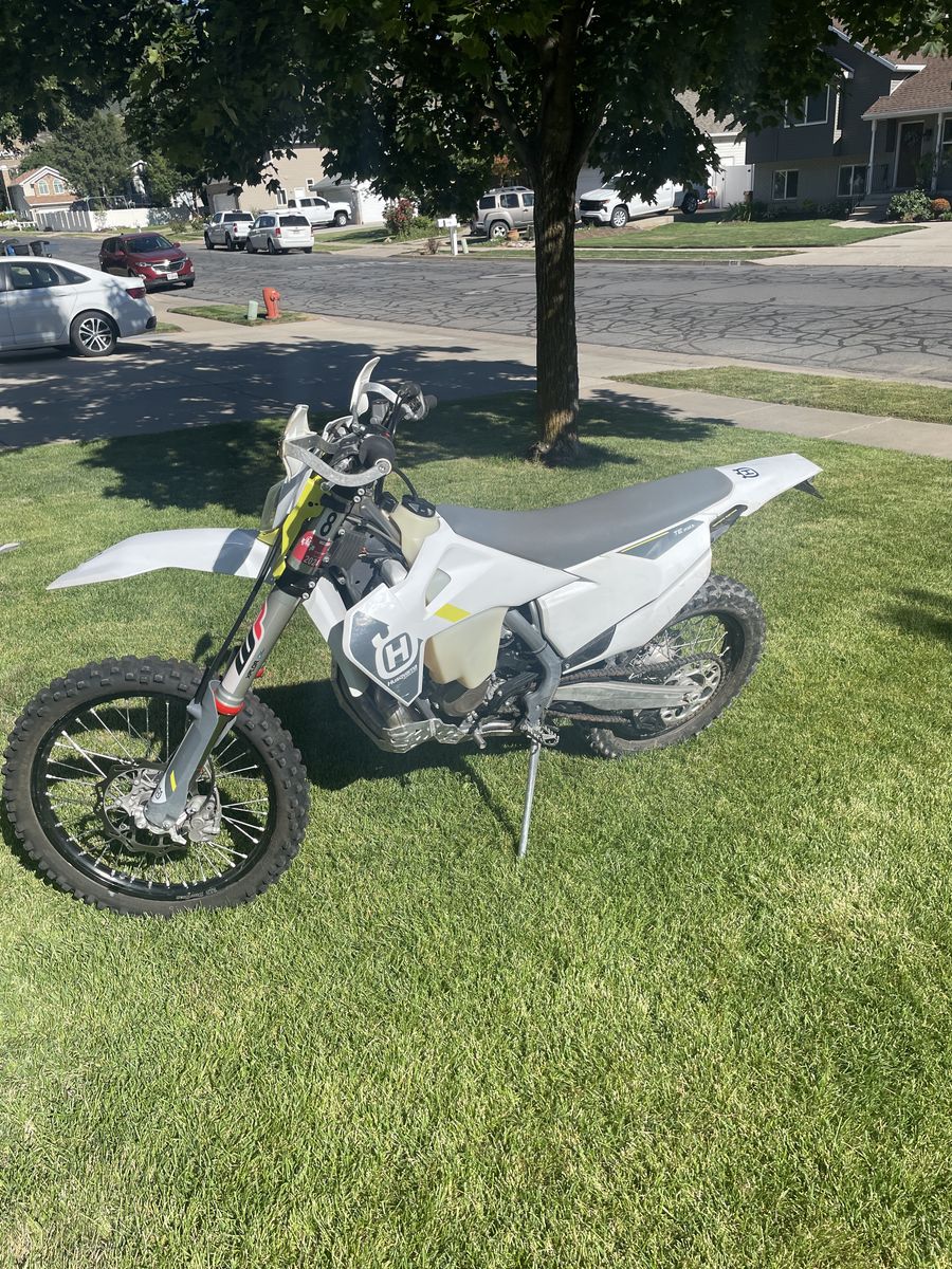 2022 Husqvarna TE150i (36 hours)