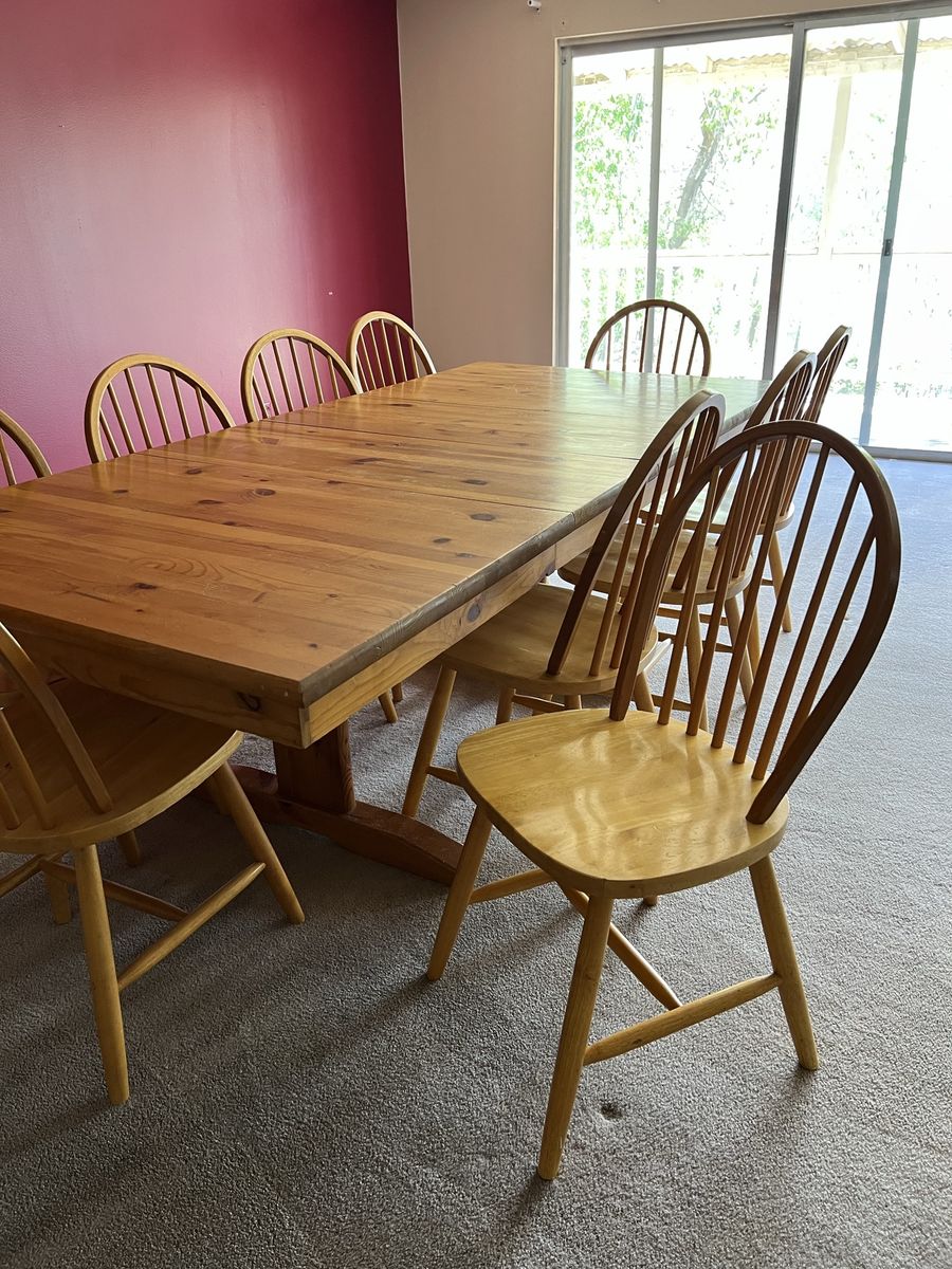 Awesome knotty pine dining table