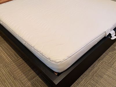 KING FRAME &BED