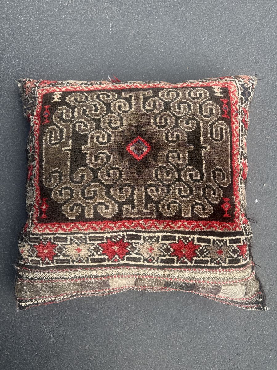 Main image 10