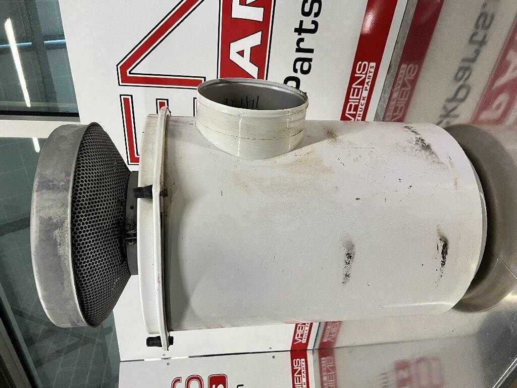 Peterbilt 378 Air Cleaner / Air Filter Housing