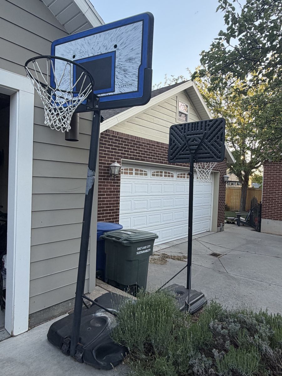 Lifetime basketball hoop - portable