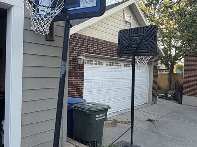 Lifetime basketball hoop - portable