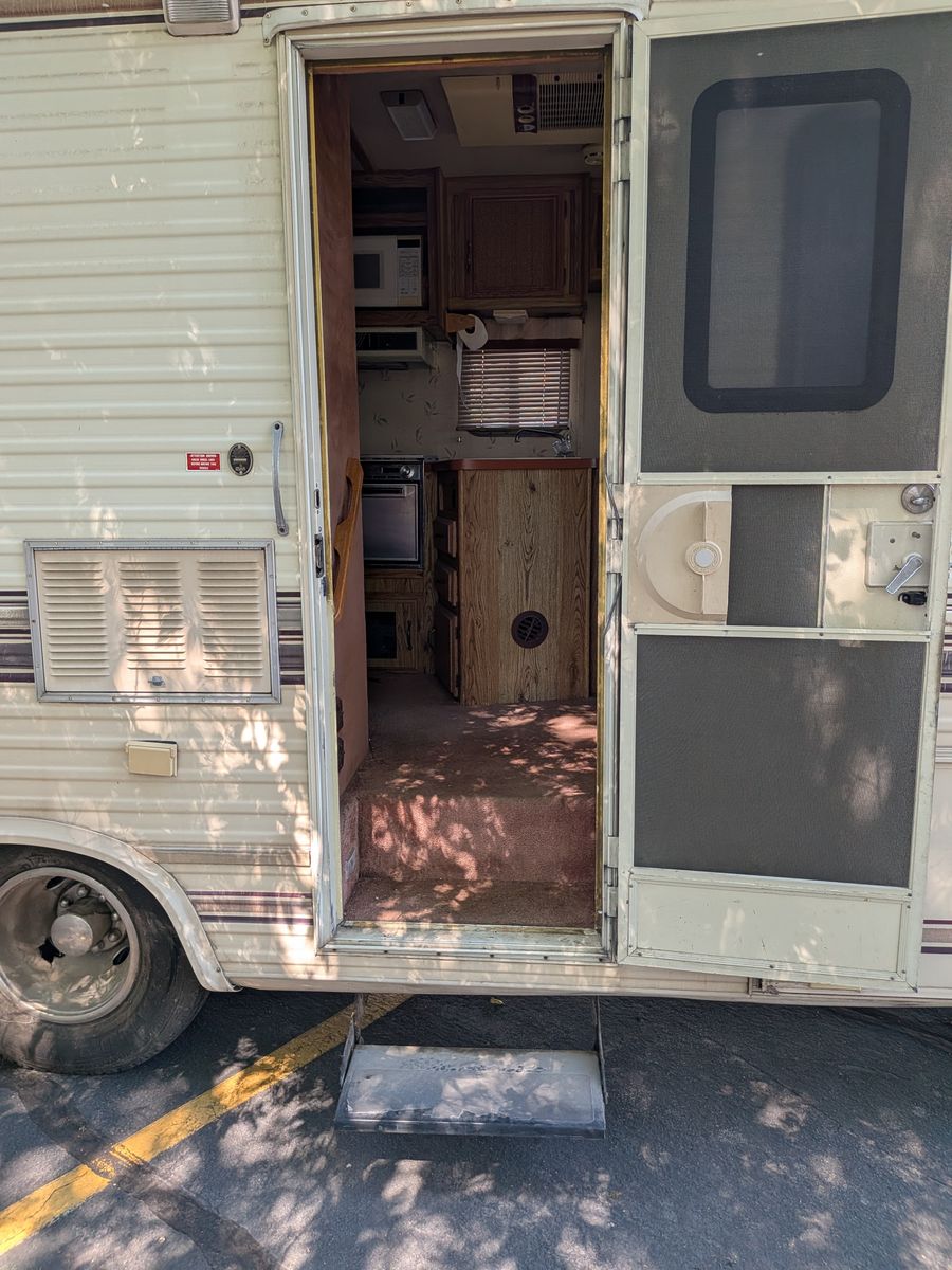 Main image 7
