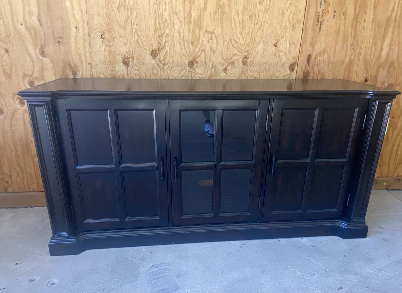 Buffet Cabinet/Sideboard