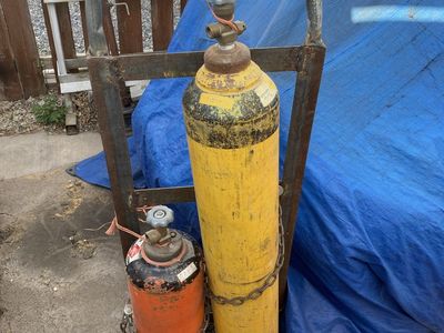 Oxy acetylene tanks, torch/welding tanks