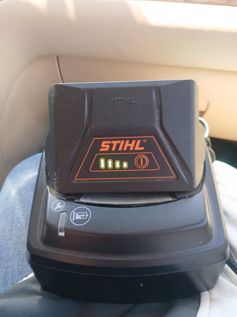 Stihl AK 10 36V 54Wh Battery with AL 101 Charger- like new - $100 obo