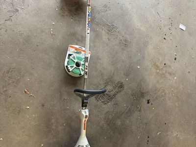 Sthil F38 string trimmer