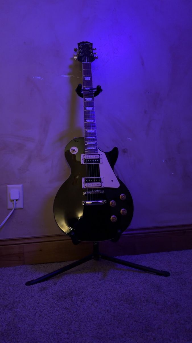 Epiphone Les Paul Modern Pro Electric Guitar - Ebony + Mini Guitar Headphone Amp