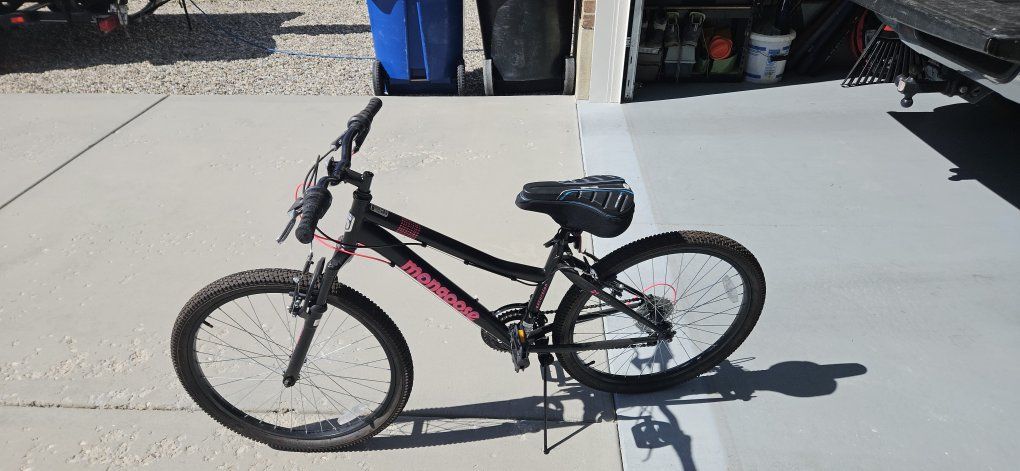 Mongoose Black/Pink Mountain Bike with Helmet, Kids/Youth Size