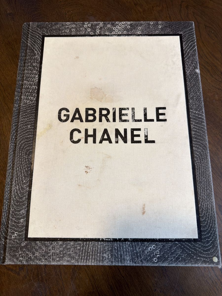 Chanel V&A Gabrielle Coco Chanel Fashion Design Book Nicholas Alan Cope Photography