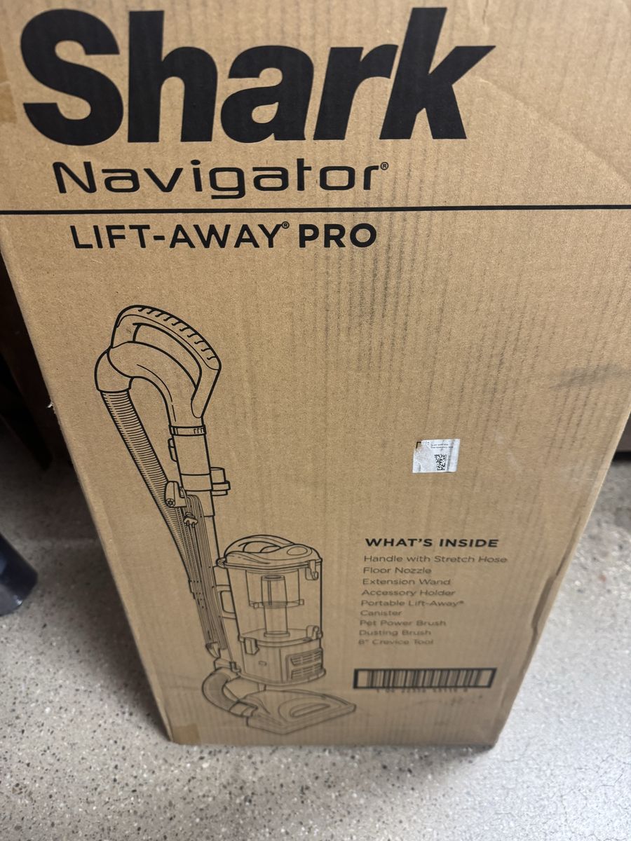 Shark Navigator Lift-Away Pro Vacuum