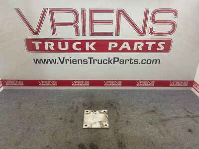Kenworth Rear Engine Support Spacer Square 8X184X184, Part # K221-3671-5