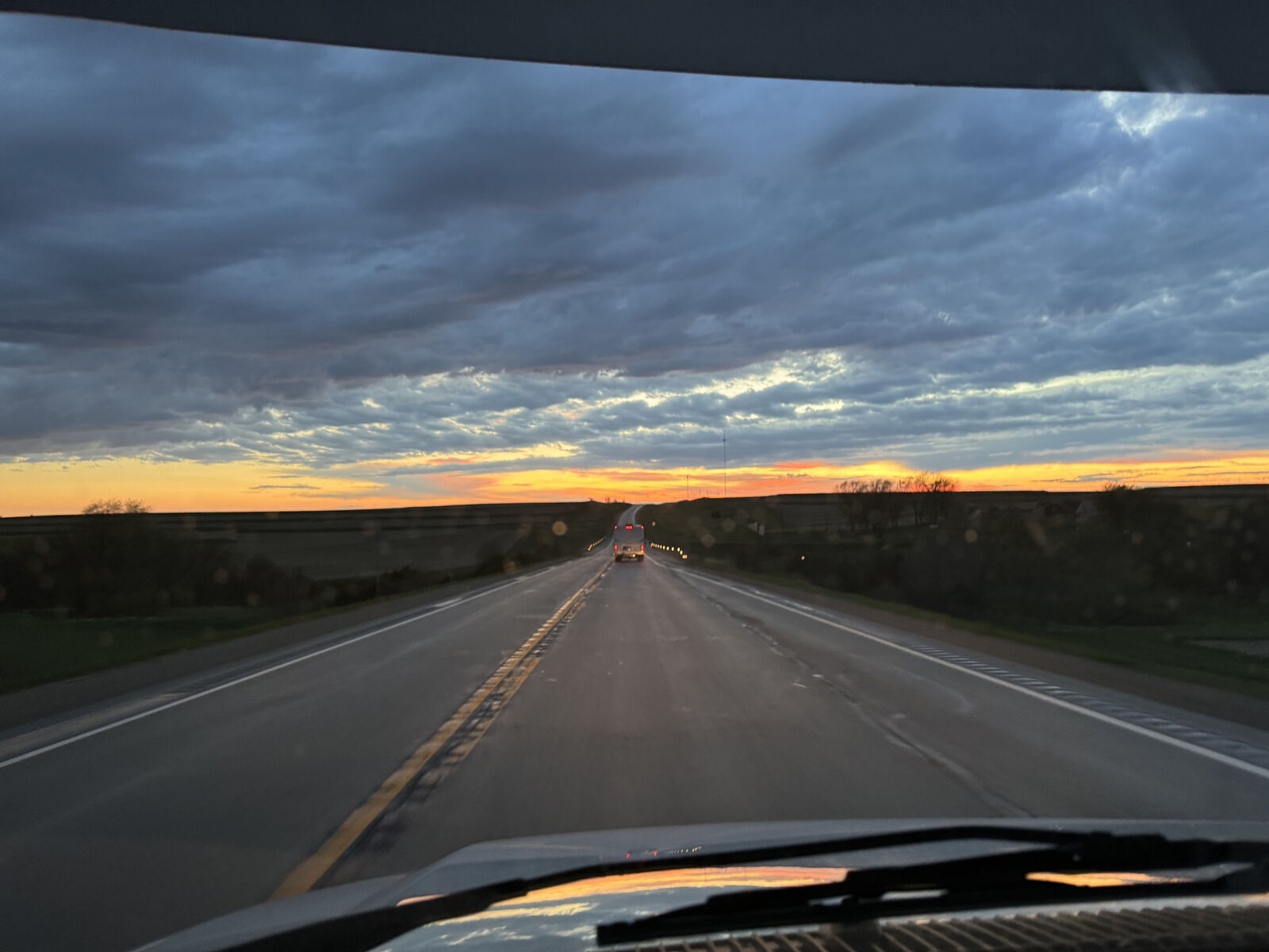 It's time to get away with our Coachmen 27QB Motorhome- for rent